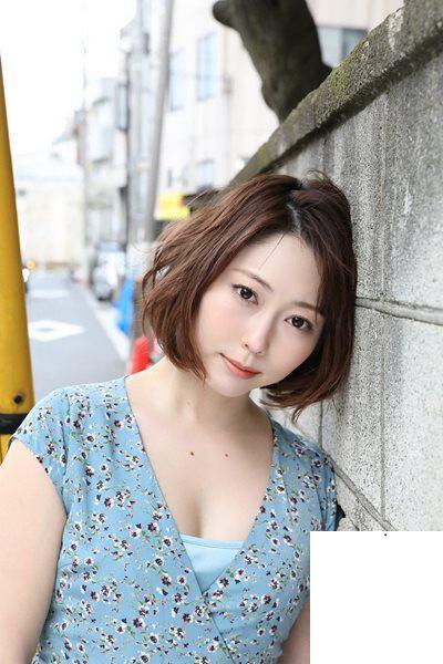 Miku 未來, 週刊ポストデジタル寫真集 聡明な淑女の止まらない妄想 Set.02 (34P)