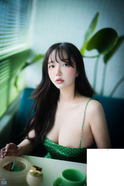 손예은(孫樂樂)《綠色露胸洋裝》豪埋上乳解脫香味洩不住 (52P)