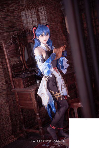 白莉愛吃巧克力 – 甘雨 (90P)