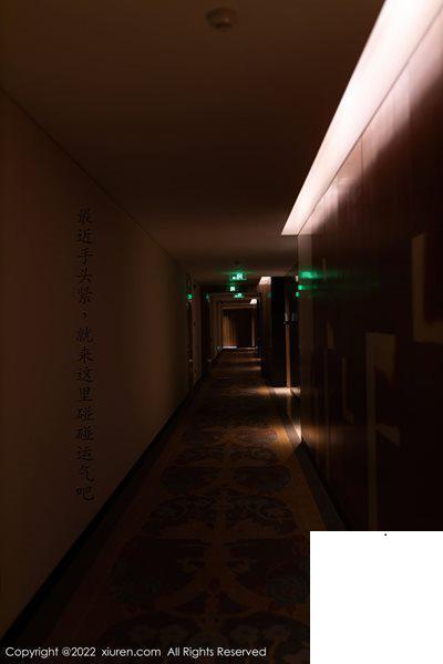 模特@利世 情節設計拍攝，性感粉色收身上衣 (66P)