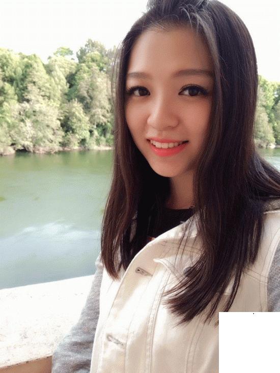 超高顔值妹子露臉，bb的兩塊嫩肉真的可以讓廣大男性同胞廢寢忘食啊 (16P)