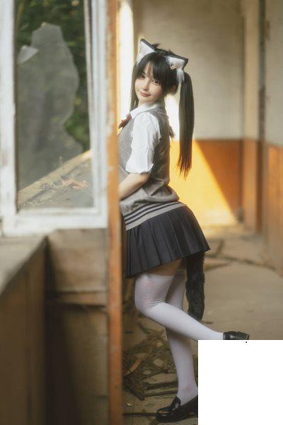 桜井甯甯 廢墟jk (74P)